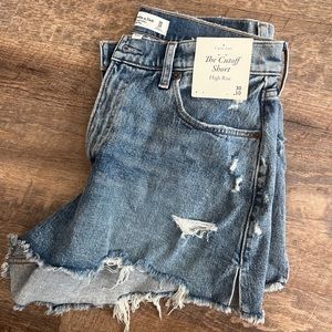 Abercrombie Curve Love - The cutoff short, high rise